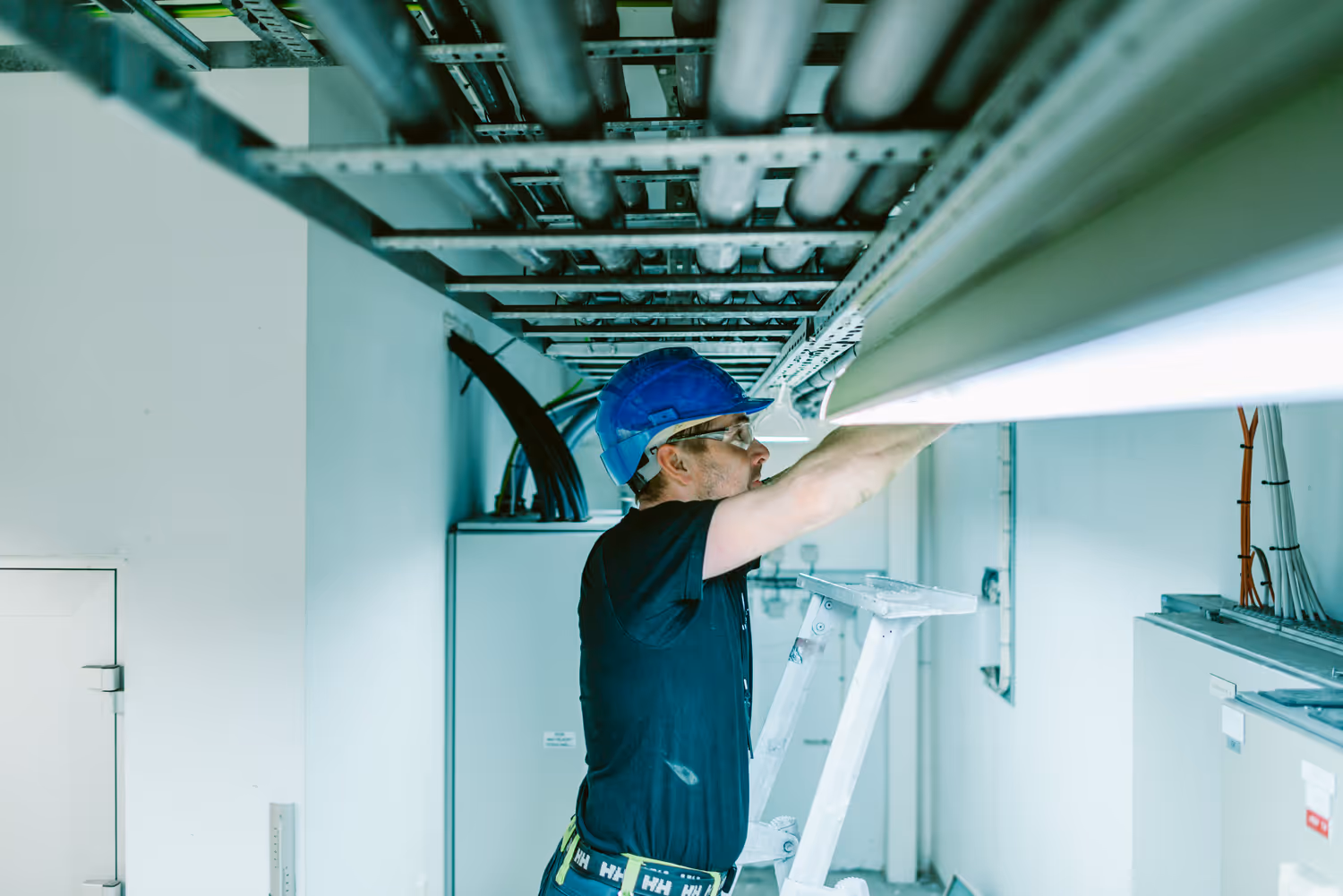 Vik Elektro workplace photography in Ålesund, Norway by Torbjørn Sandbakk, image 4.