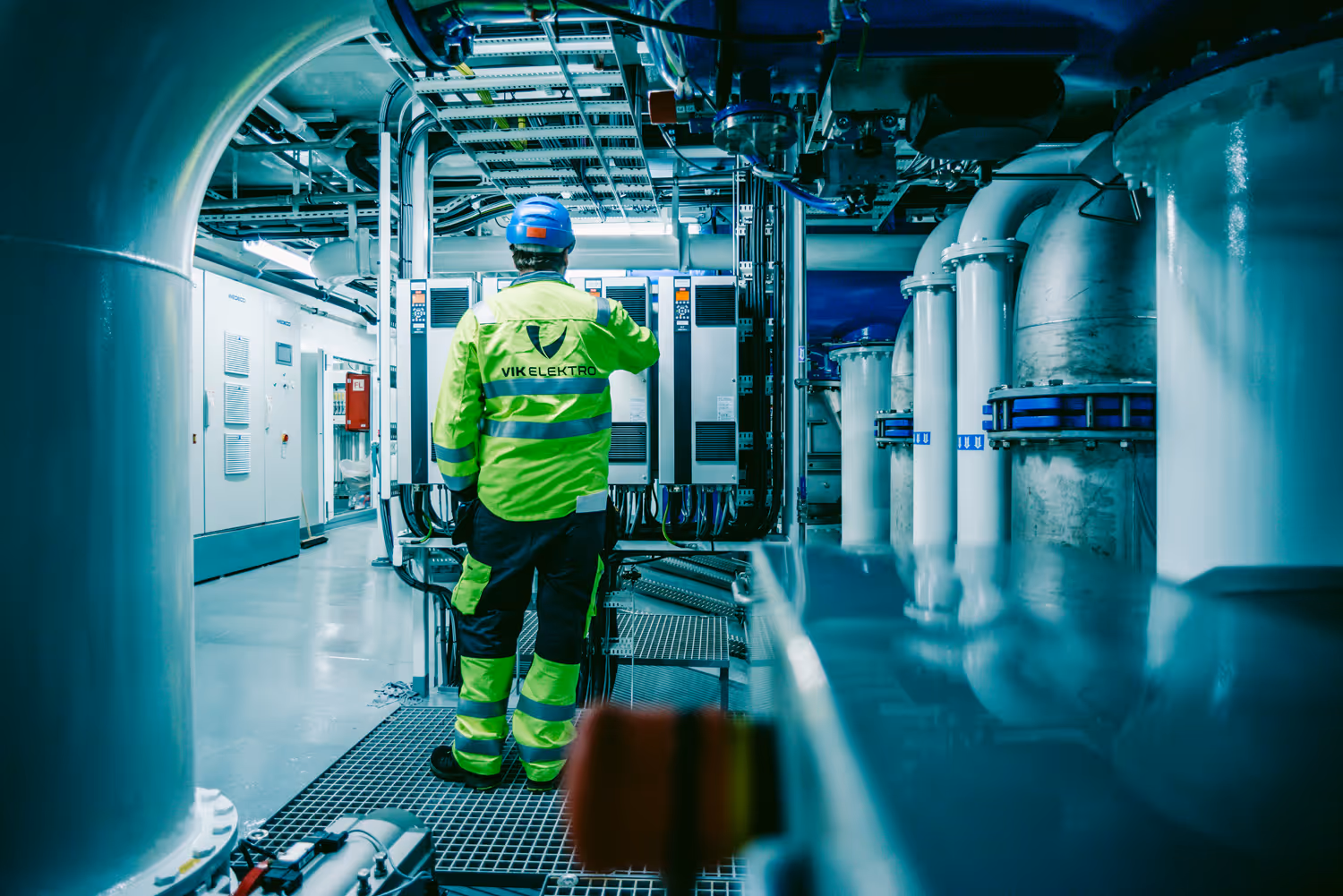Vik Elektro workplace photography in Ålesund, Norway by Torbjørn Sandbakk.